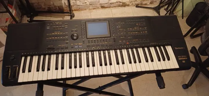 Teclado musical Technics KN 2000 PCM Keyboard