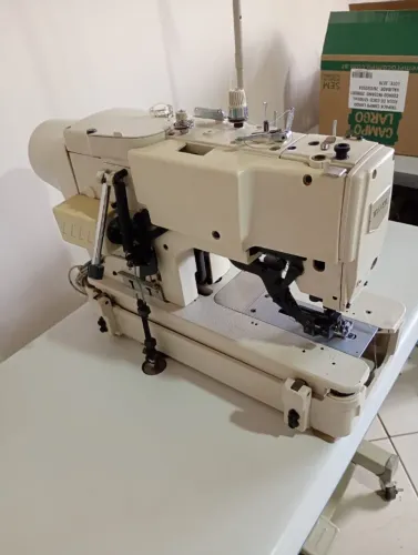 Caseadeira Industrial Winner Direct Drive com mesa