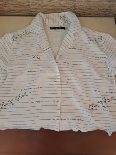 Camisa listrada branca feminina