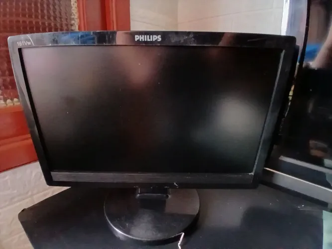 10 itens Eletrônicos alguns funcionam ou para retirada de peças!