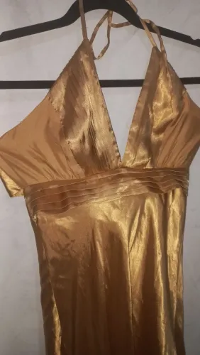 Vestido dourado