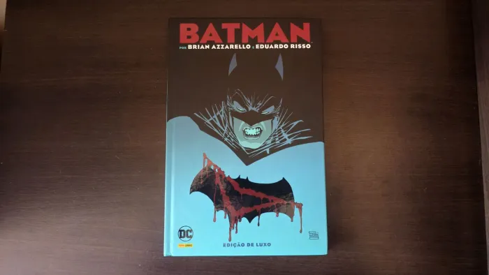 Batman por Brian Azzarello - DC Comics - HQ Panini