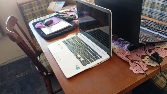 Notebook LG 15U340 -Para uso doméstico com (LEIA DESCRIÇÂO)