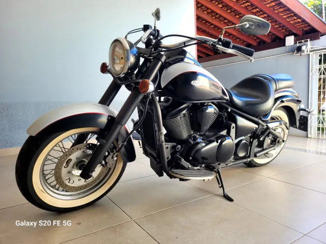 Kawasaki Vulcan 900 clássic