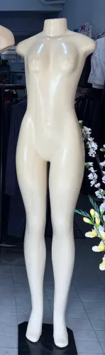 Manequim feminino