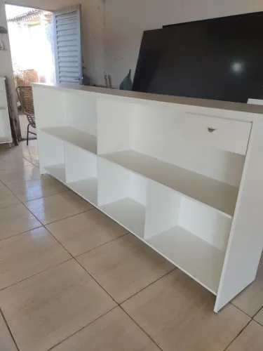 Balcão/caixa/atendimento/recepção 