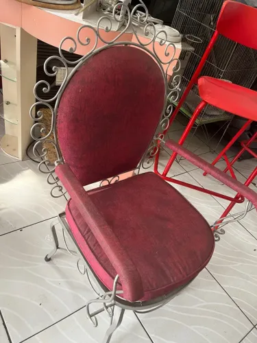 3Cadeira Estilo Clássico com antigas iEncosto Ornamentado