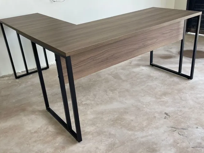 MESA EM L 1.50x1.50 estilo industrial - móveis IkonMixoffice