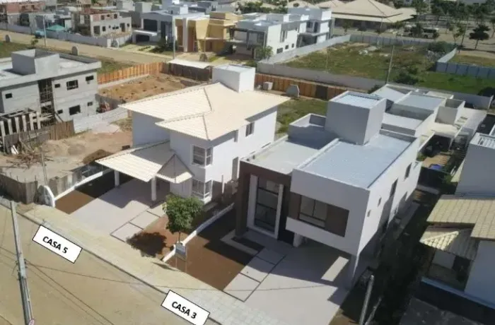 Vendo casa com 4 suítes no Condomínio Ipê II em Vitória da Conquista 