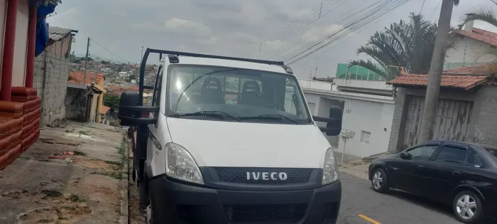 Vendo caminhão iveco 70c17 Ano 2014