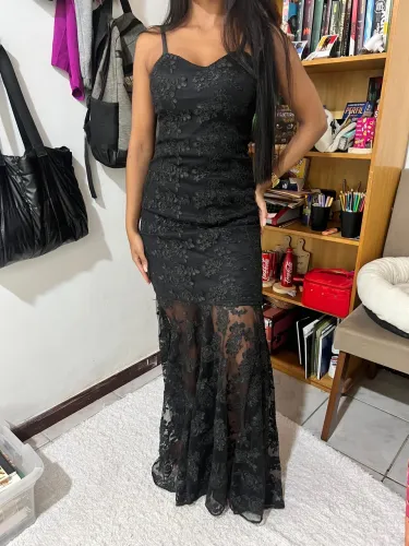 Vestido de festa preto longo feito com costureira 