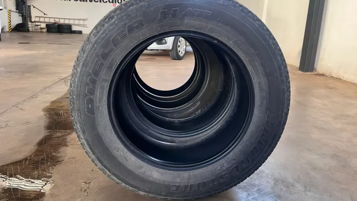  4 Pneus 265/60/18  Sendo 2 Argos H/T 1 Dueler 265/60/18 1 Forza 265/60/18