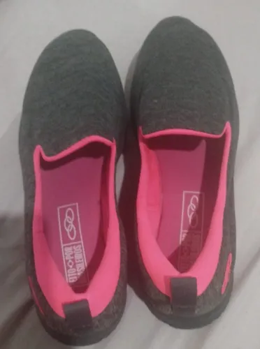 VENDO TENIS N 38 NUNCA USADO