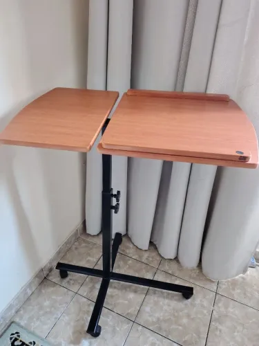 Mesa para notebook e impressora 