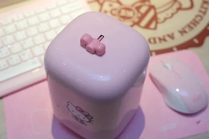 Acer Revo One Hello Kitty Edition (Edição Limitada) - i3 | 4GB RAM | HD 1TB