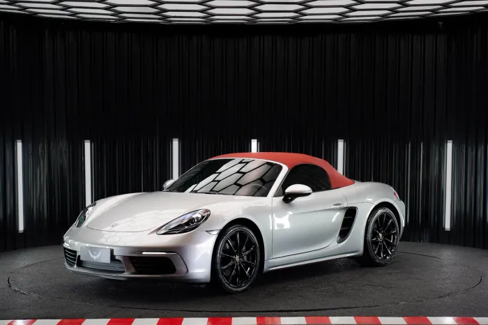 Porsche 718 Boxster 