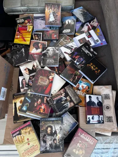 DVDs de filmes e músicas -  Diversos títulos
