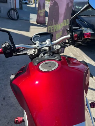 Moto cb 1000 r impecável