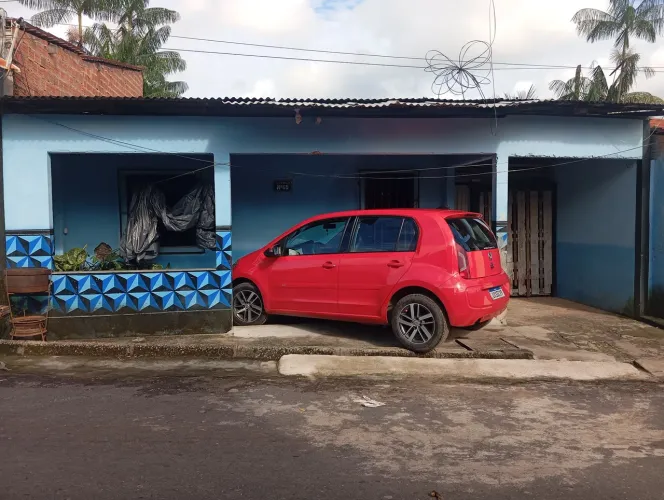 Vende se uma casa na raposa na rua Talita