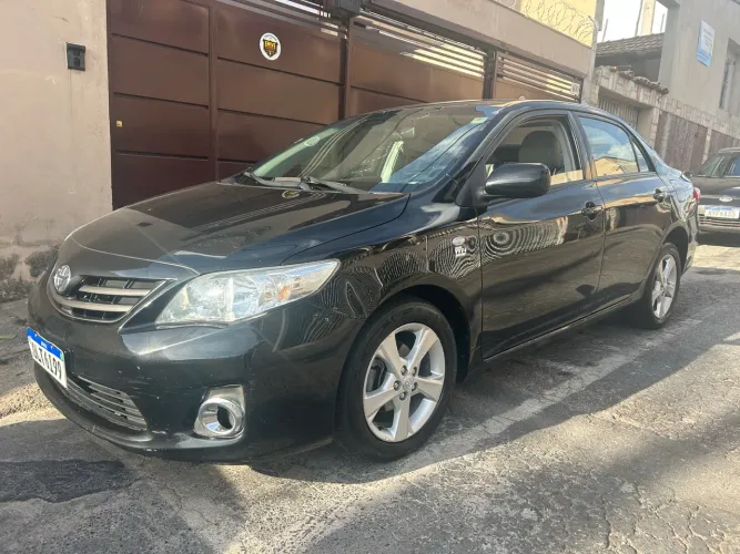Toyota Corolla GLI 1.8 Flex 16V Aut. 2013
