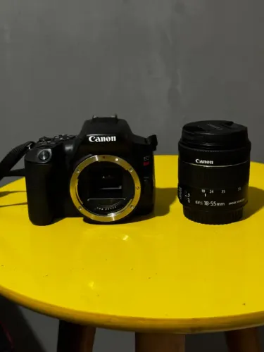 Câmera Canon EOS Rebel SL3