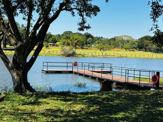 Terreno à venda no Condomínio Morada do Sol em Uberlândia
