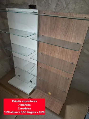PAINEIS EXPOSITORES PARA LOJA