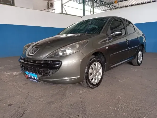 Peugeot 207 Sedan Passion XR 1.4 Flex 8V 4P 2011
