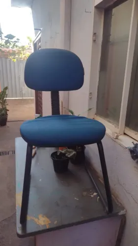 cadeira azul