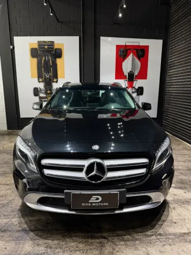 Mercedes-Benz GLA 200 Adv. 1.6/1.6 TB 16V Flex Aut. 2017
