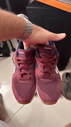 Tênis Reebok Vinho