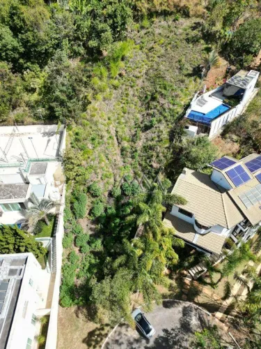 Lote à Venda no Condomínio Vila Castela | 1.153 m²