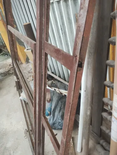 2 Janelas de FERRO