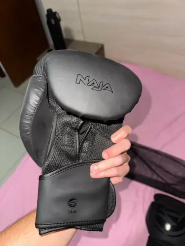 Luvas de Boxe Muay Thai Naja Viper 120Z + bandagem inclusa