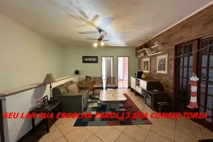 Casa com Galpão Venda ou Locação 240 m² com 3 quartos em Centro - São Vicente - SP