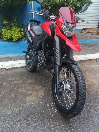 Lander *250 vermelha nova, aceito propostas ?