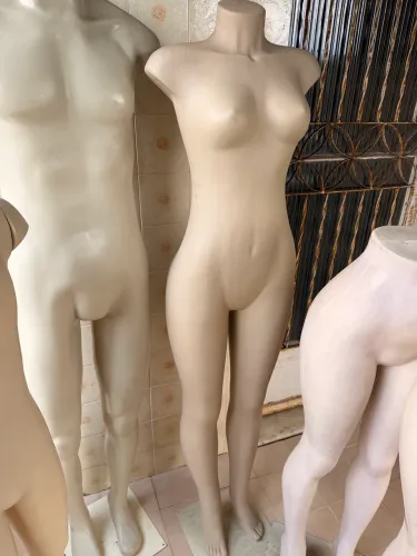 Kit com 5 Manequins de Loja - Masculino e Feminino - Usados