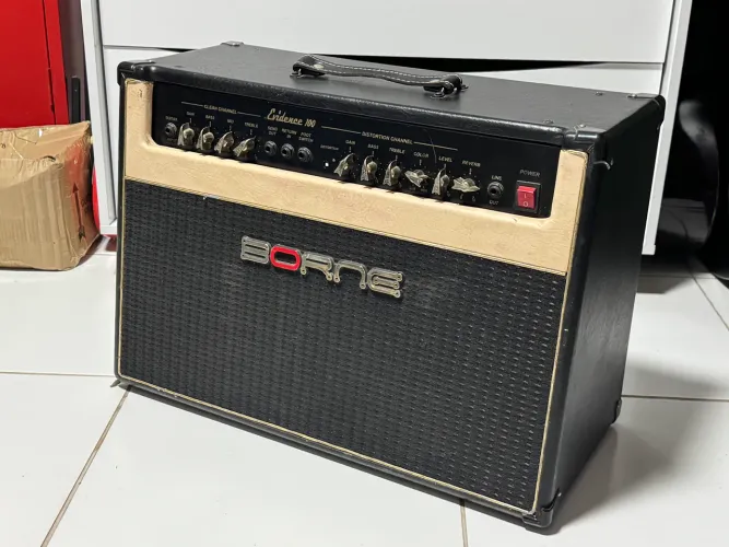 Amplificador de Guitarra Borne Evidence 100 - 100W RMS - 2 Canais - Usado