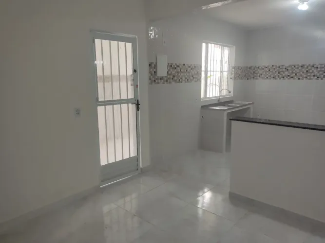 Casa nova em Bento Ribeiro próximo a estação de trem