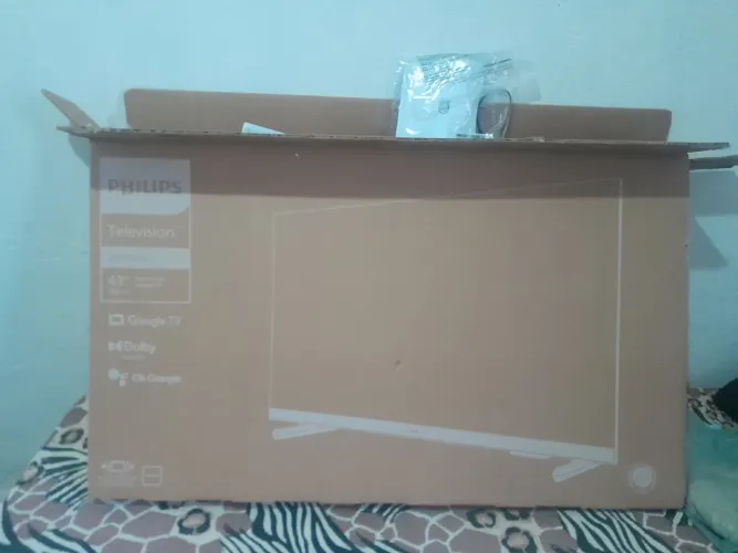 Tv Philips 43" nova