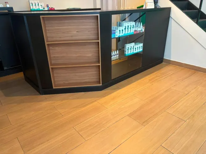 Vendo balcão em MDF