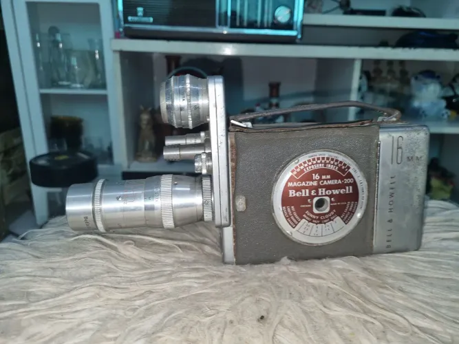 Magazine câmera antiga para restauração o uso decorativo