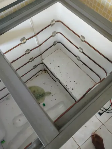 Vendo Freezer de duas portas e gela super bem 