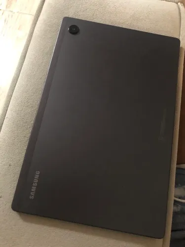 Vendo tablete A8 Samsung