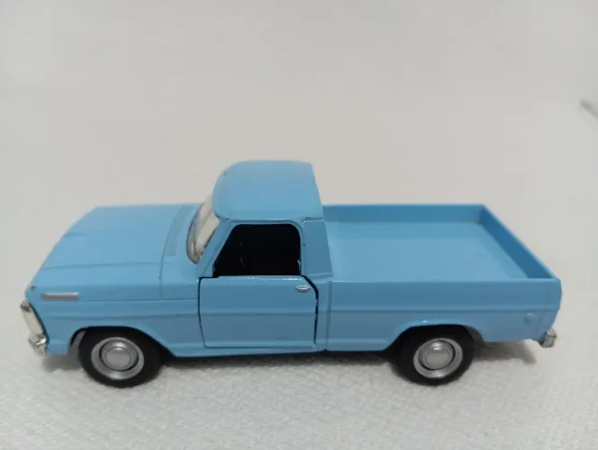FORD F100 - MINIATURA DE CARRINHO