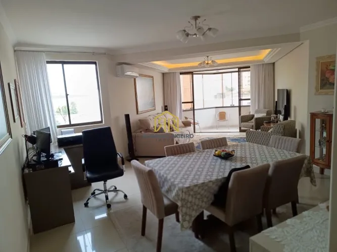 Apartamento espaçoso em uma ótima localização!