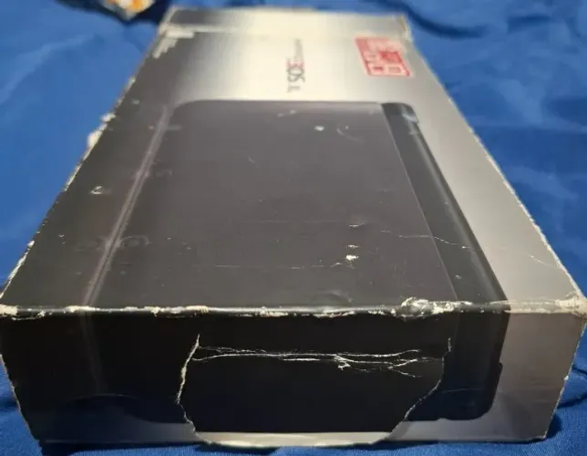 VENDA OU TROCA: 3DS XL BLACK (PRETO), DESBLOQUEADO COM CARTÃO DE 32GB.