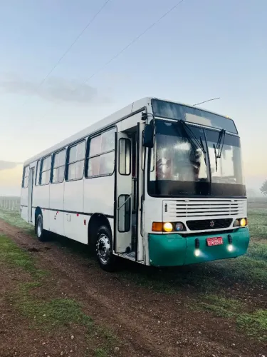 Mercedes-Benz 1318 curto