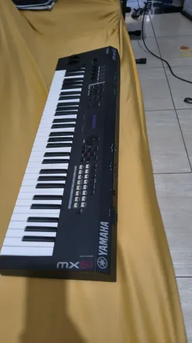 Teclado Yamaha mx61