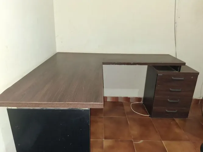 Mesa de escritorio dupla,entrego e monto no local.